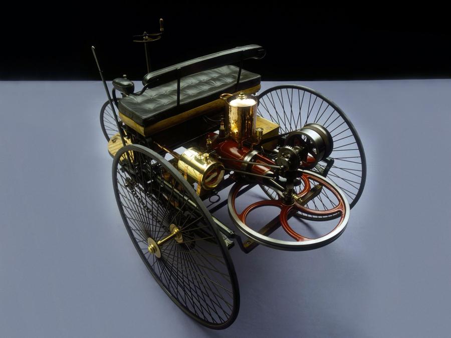  Benz Patent Motorwagen Typ I 1885 года  (фото 15 из 25)